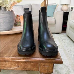 Everlane Black Leather Lug Chelsea Boots